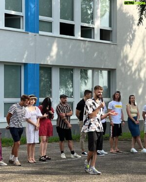 Matúš Okajček Instagram - Už druhý rok s @h3knisa a geniálne zakončenie v mojom rodnom meste 🙌🏻. Už od úplného začiatku je to môj najobľúbenejší projekt, ktorý má obrovský potenciál a teší sa zo skvelej odozvy stredných škôl z celého Slovenska. Vidíme sa 🫵🏻 v školskom roku 2023-2024 🔥🔥🔥🫶🏻