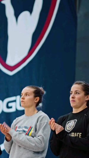 Maude Charron Instagram - Plus qu'une semaine avant les championnats du monde en Colombie!

Just 1 week out from the World championships in Colombia! 

🇨🇦🏋‍♀️