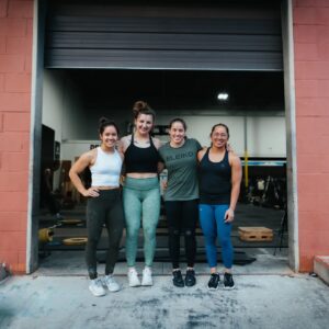 Maude Charron Instagram - Thank you (again) Georgia,
I had a quite motivating, inspiring, disturbing and entertaining 2 weeks
See you soon! 

#weightlifting #powerandgraceperformance #harrypotterexibition #shootingrange #kurios #cirquedusoleil