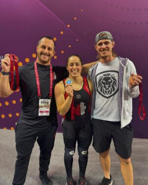 Maude Charron Instagram - Rien n’arrive pour rien. 
Changement de plan, on doit aller lever au Qatar.
Résultats;
6 sur 6
3 records personnels dans cette nouvelle catégorie 
3 records canadiens
1 record pan américain 
Et j’ai monté d’un rang au classement olympique 

Je leur ai peut être rajouter quelques cheveux blancs, mais rien aurait pu être possible sans eux. @spencergarnold et @dogle , merci de me supporter durant ce cycle olympique exigeant et challengeant.

Merci également à mes partenaires et commanditaires;
Physiothérapie Mouvemebt Plus
Structure GB
Murphy Family
@canfund 
Villeneuve Volvo
Cedar nutrition
BurElle

————-
Everything happens for a reason 

Change of plans, we have to compete in Qatar
Results are;
6 for 6
3 personal records in my new bodyweight category 
3 national records 
1 panam record
Moved up one rank in the Olympic ranking 

I may added a few gray hair to their head, but nothing would have been possible without them. Spencer and David, thank you for making this challenging Olympic cycle possible and enjoyable. I couldn’t wish for a better team to be with.

@powerandgraceperformance