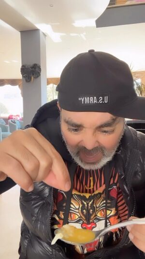 Mauricio Islas Instagram - ¿Y a ti te ha pasado? Y tan caros que están #fun #funny #video #love #family