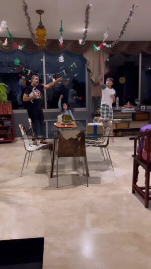 Mauricio Islas Instagram - Y se armo la fiesta #fun #video #family #love #funny #party