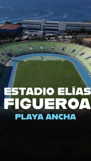 Mauricio Jürgensen Instagram - 🏟️ Un templo para Valparaíso 💚 conocemos la historia del Estadio Elías Figueroa y una lucha que toma fuerza entre porteños y porteñas por volver de este recinto un espacio de toda la comunidad 🫂✨

🫶El gran @mauriciojurgensenr nos cuenta algunos detalles del coloso de la República Independiente ⭐️⭐️⭐️⭐️⭐️ ¡No te lo puedes perder! #DevuelvanElEstadio 

🎥 @isidora_pg 
💎 @municipiovalpo @elevense.rap 

#Valparaiso #Valpo #Joyas #deportes #futbol #wanderers 

🖤 Todo nuestro amor con Pedrito y su familia 🕊️