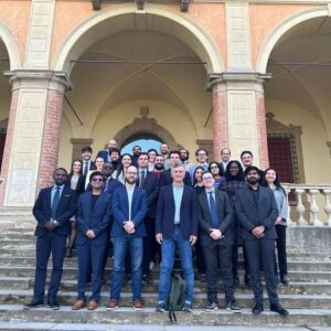 Mauricio Macri Instagram - Una alegría volver a la Bologna Business School. Gracias por recibirme un nuevo año y a todos los alumnos que participaron.