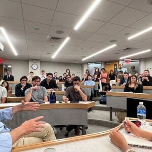 Mauricio Macri Instagram - Quiero agradecer a las autoridades del Instituto de Política de la Universidad de Harvard, al David Rockefeller Center for Latin American Studies y a todos los alumnos que se acercaron a mi charla. Fue un gusto conversar hoy. Gracias