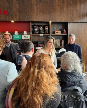 Mauricio Macri Instagram - Llegamos a Venado Tuerto @carolosada