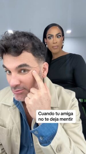 Mauricio Mejía Instagram - @pollitotropical o eres muy sincera o yo soy muy mentiroso? 
#amigas #humor #
