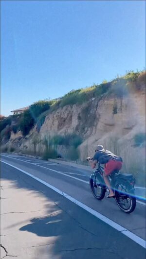 Mauricio Miguel Instagram - Cruisin 🌴 ☀️ 
@arielriderebike 

#ebike #arielrider #speed #sandiego #california #vibe