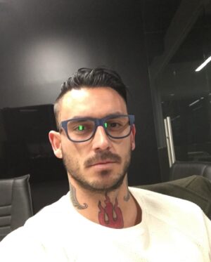 Mauricio Pinilla Instagram - Querido insomnio tengo ganas de subir cualquier cosa! Y bueno puras caras subi 🤷🏻‍♂️ ! Que rico dormir una horita y despertar asi… en fin comente sus experiencias y consejos aqui 👇