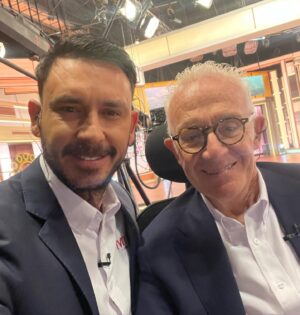 Mauricio Pinilla Instagram - De Pe a Pi ? Que privilegio poder compartir junto a Don #PedroCarcuro !
Y si le creamos un instagram para expresarle todo nuestro aprecio ? Comenta abajo 👇 🤩