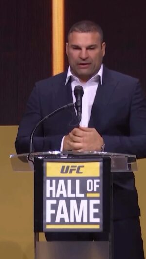 Maurício Rua Instagram - Foi emocionante entrar mais uma vez no Hall da Fama do UFC, e mais especial ainda por viver esse momento ao lado do meu irmão  @muriloninjaoficial , que foi quem me colocou na luta, que eu amo muito e de quem eu tenho muito orgulho. Muito obrigado ao UFC por me permitir viver esse momento especial.

It was very emotional to be inducted one more time into the @ufc hall of fame, and it was even more special to live this moment alongside my brother @muriloninjaoficial , who brought me to the fighting game, whom I love very much and am very proud of. I’m grateful to the UFC to help me live this special moment.