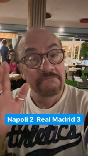 Maurizio Casagrande Instagram - Grande Napoli e imbecille contento. 🤣
