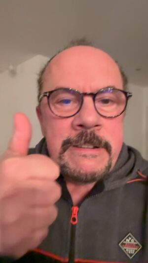 Maurizio Casagrande Instagram - Secondo voi che volevo dire?