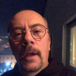 Maurizio Casagrande Instagram - È finito un anno... era ora 😊