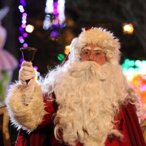 Maurizio Casagrande Instagram - Sta diventando un classico natalizio e ne sono felicissimo.  Per chi se lo fosse perso o abbia voglia di un po’ di Natale, alle 21,25 su NOVE... Babbo Natale non viene da Nord 🎅🏻