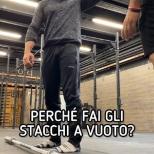 Maurizio Merluzzo Instagram - Quando in palestra stupisci tutti, wait for it! 😎

Abbigliamento @prozisitalia codice sconto MERLUZZ10

Palestra @crossfit_full_gear

#gym #sponsoredbyprozis #prozisitalia
