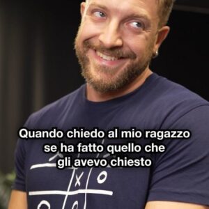 Maurizio Merluzzo Instagram - Quanta pretenziosità però eh! 

E per voi è la stessa cosa? 🤣

#comedy