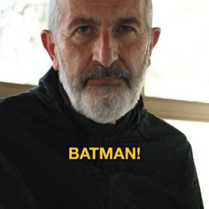 Maurizio Merluzzo Instagram - Sono stato colto sul fatto da Batman! O meglio @marcobalzarottiofficial 🦇

L'unica vera voce del Batman della nostra infanzia!

#doppiaggio #batman