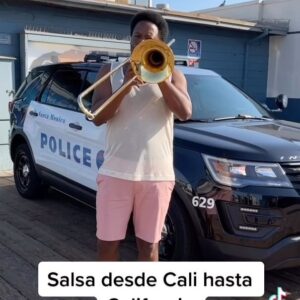 Mauro Castillo Instagram - Estamos en la semana de la #salsa por @tiktoklatam @tiktok  vienen más videos como estos mi combo

We are in salsa week in @tiktok  let’s dance mi combo!