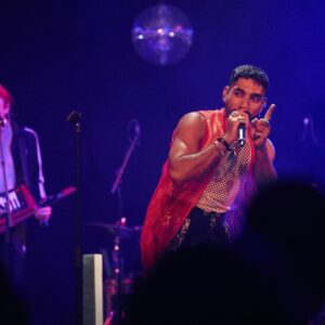 Mawaan Rizwan Instagram - Some snaps from the Glasto show 🐦‍🔥🤘🏽
.
.
📸 @Raphph (1,4,14,16)
📸 @indiabharadwaj (2,3,5,9,10,11,12,13,15)
📸 @salv_fitz (6,7,17)
👘 @returning_imvu