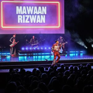 Mawaan Rizwan Instagram - Thank you Palladium that was insane 🤯🤘🏽 

Wearing @multiplexbydigbyjackson 
Photos by the amazing @zenhofer
Shoutout living legend #LennyHenry. Next stop #ComicRelief live show!