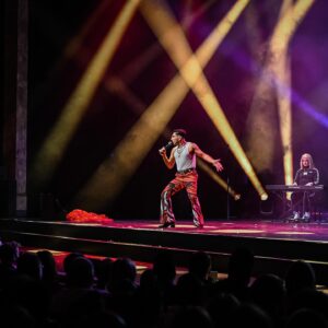 Mawaan Rizwan Instagram - Thank you Palladium that was insane 🤯🤘🏽 

Wearing @multiplexbydigbyjackson 
Photos by the amazing @zenhofer
Shoutout living legend #LennyHenry. Next stop #ComicRelief live show!