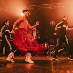 Mawaan Rizwan Instagram - Some snaps from the Glasto show 🐦‍🔥🤘🏽
.
.
📸 @Raphph (1,4,14,16)
📸 @indiabharadwaj (2,3,5,9,10,11,12,13,15)
📸 @salv_fitz (6,7,17)
👘 @returning_imvu