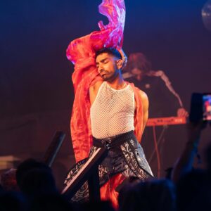Mawaan Rizwan Instagram - Some snaps from the Glasto show 🐦‍🔥🤘🏽
.
.
📸 @Raphph (1,4,14,16)
📸 @indiabharadwaj (2,3,5,9,10,11,12,13,15)
📸 @salv_fitz (6,7,17)
👘 @returning_imvu