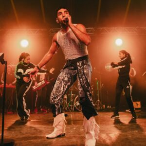 Mawaan Rizwan Instagram - Glasto ‘24 🚀
.
.
📸 @raphph (pic 1, 10)
📸 @indiaofalltrades (pic 2, 3)
👘 @returningqueen (pic 1, 2, 3, 10)
👘 @olihull (pic 4, 5, 6, 13)
👘 @ompracing (pic 7, 8, 9)
👜 @rains