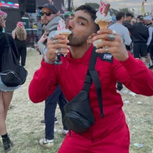 Mawaan Rizwan Instagram - Glasto ‘24 🚀
.
.
📸 @raphph (pic 1, 10)
📸 @indiaofalltrades (pic 2, 3)
👘 @returningqueen (pic 1, 2, 3, 10)
👘 @olihull (pic 4, 5, 6, 13)
👘 @ompracing (pic 7, 8, 9)
👜 @rains