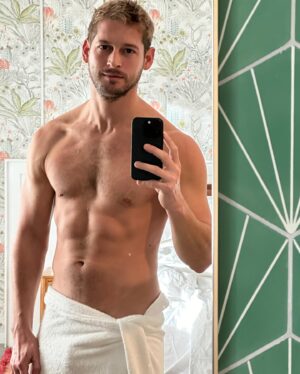 Max Emerson Instagram - Not trying to claim that I’m @andrescamilo___ ‘s muse… but you should definitely check out the visual artwork on his patre0n page (link in HIS bio)