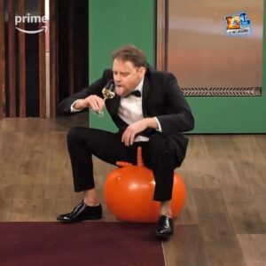 Max Giermann Instagram - Ab nächster Woche ist wieder alles erlaubt, außer Lachen. LOL: Last One Laughing, die vierte Staffel. Ab 06. April, nur bei @primevideode #LOLDE #lastonelaughing