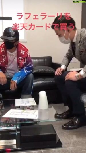 Max Matsuura Instagram - ラフェラーリを楽天カードで買えた時代！

これは数年前の映像ですが、今回愛用していた楽天カードの限度額を何かの力が働いたのか、一方的に、そして大幅に減らされたのでこのような買い物はもう出来ません🤣🤣🤣🤣🤣🤣😭
その節はロペライオさんには大変お世話になりました。