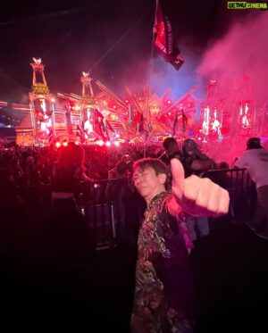 Max Matsuura Instagram - EDC 終わりました！
今晩はラスベガスのホテル、Ariaに出来た新しいクラブJEWELで Steve青木のプレイです！

#maxmatsuura
#edc 
#blastoyz 
#lasvegas