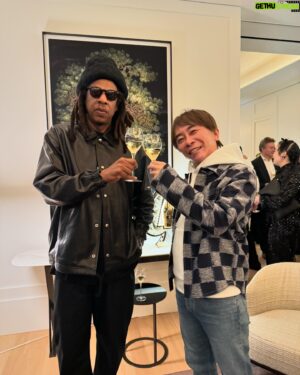 Max Matsuura Instagram - 新しいアルマンド出たみたい。