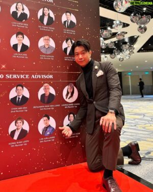 Maxi Lim Jun Liang Instagram - It is never easy when you have to embark on something new and totally out of your comfort zone. 

For years I’ve been looking for something meaningful to do outside of my acting career. 

Today, I’m proud to announce my promotion to service director at Nirvana! 

Hereby, I’d like to take this opportunity to thank my partner @ooh_lawrence and my mentor Eric Yip. Thanks for all the patience, guidance and time you have spent with me along the way. And also shoutouts to agency 710.

If you still have no idea what I do…. I specialise in funeral and niche space Pre-Planning. We cater to almost all religions in a six-star columbarium. Look for me and I will do my utmost best to cater to your loved one’s needs.

I am grateful to be blessed to be a blessing. 🙏🏻