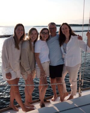 Maxime Dufour-Lapointe Instagram - Se retrouver en famille en voilier, c’est revivre toute la magie des étés de notre enfance ! ⛵️✨