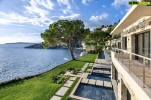 Maxime Merkouchenko Instagram - Contemporary Waterfront Villa in Cap d'Ail 

Escape to a realm of contemporary luxury at our waterfront villa in Cap d'Ail. Nestled by the water's edge, this remarkable residence offers a truly immersive living experience. 

🏠 Contemporary Villa
🌊 Waterfront Location
✨ Absolute Escape

Immerse yourself in a haven of modernity where every detail has been meticulously crafted to create a unique ambiance. Enjoy breathtaking sea views, unwind by the infinity pool, and let the magic of the French Riviera captivate your senses.
