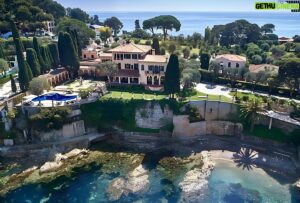 Maxime Merkouchenko Instagram - Luxury waterfront Mansion in Saint Jean Cap Ferrat : For Rent 

Unparalleled elegance awaits at our Mansion in Saint Jean Cap Ferrat. Available for rent and off-market sale, this exclusive property offers pure luxury in a prime location. 

🌟 Prime Location
🏰 Unmatched Elegance
💫 For Rent 

Contact me for details and to experience luxury living in Saint Jean Cap Ferrat.