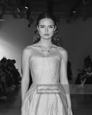 Maxime Teissier Instagram - Yo @dawei_studio 🔥from Paris Fashion Week

@peterwhite_ 📹 @gettyimages 
@nesshairstylee_ @lilia.glow

#pfw #pfwparis #dawei