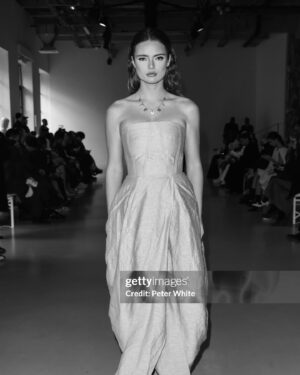 Maxime Teissier Instagram - Yo @dawei_studio 🔥from Paris Fashion Week

@peterwhite_ 📹 @gettyimages 
@nesshairstylee_ @lilia.glow

#pfw #pfwparis #dawei