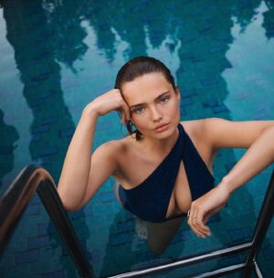 Maxime Teissier Instagram - korean swim 🤿🇰🇷
by @romeomocafico

publicité