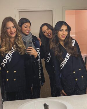 Maxime Teissier Instagram - Clap de fin sur l’aventure 🥺 des copines, de l’amour et du fun ✨je vous aime 

A très vites les girlz vous me manquez déjà 🔥😘

Grosse pensée à mon binôme @lunalacharmeoff on a les pires photos ensemble mais je t’aime 
#missfrance #missfrance2024 #misslanguedoc