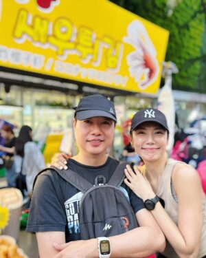 May Phua Instagram - People Watching 👀 , Caffeine Loading, Food Tasting and alot of Mindlessly Walking around.
Being in the Present.
#mykindofhappiness #noschedule