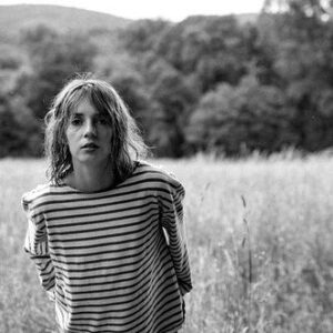 Maya Hawke Instagram - A vulnerability exhibitionist apparently now… okay @exclaimdotca @lstanley24 @celine_sutter.zip @josephstarkeyart thank you guys!!!