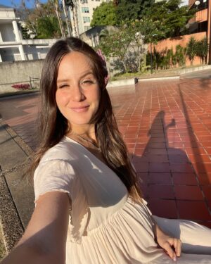 Mayra Méndez Instagram - Que rápido está pasando este año ✨