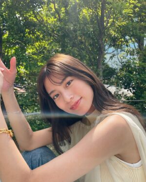 Mayuna Saburi Instagram - 外が気持ち良い🍃☀️✨

#ootd #outfitoftheday 
#さぶりんこーで