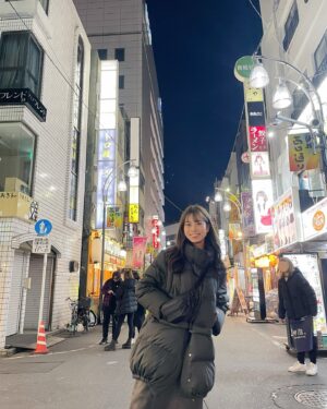 Mayuna Saburi Instagram - 今週もお疲れさまでした🫖

この日は新橋へ餃子を食べに行ってきたよ🥟🌿
明日夜8時にファンクラブ内でその動画をアップしますっ〜！

餃子アカウントの方もよろしくね！
@sabu_gyoza 

ではみなさん良い週末をお過ごしください💞