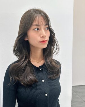 Mayuna Saburi Instagram - Newカラー💇‍♀️✨
最後に可愛く巻いてもらいました🥰

@kanako__abe 
ありがとうございます♡

#オリーブベージュ
#ヘアメンテナンス