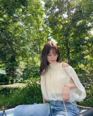 Mayuna Saburi Instagram - 外が気持ち良い🍃☀️✨

#ootd #outfitoftheday 
#さぶりんこーで